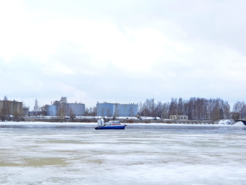 Средство для передвижения по льду для рыбалки