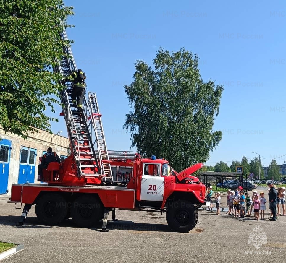 Ознакомительные экскурсии в пожарную часть | 15.08.2023 | Ярославль -  БезФормата