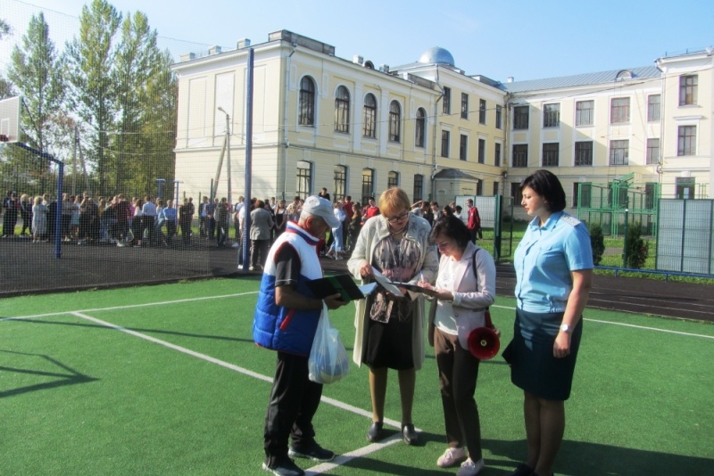 Практическая тренировка в гимназии города Ростова