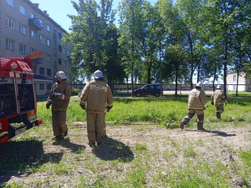 Добровольные пожарные Ростовского района приняли участие в учениях  на территории региона